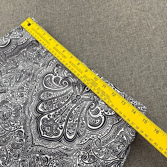 Tommy Hilfiger Pullover Skirt Size 4 Stretchy Waist Pockets Paisley Navy Blue & - Picture 8 of 13